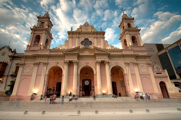 Salta Jet - Feriado de Marzo y Abril
